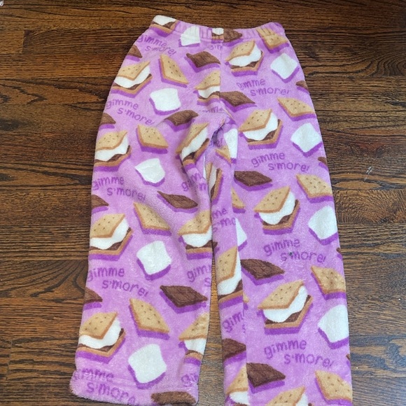 Fuzzy pants And shorts.  Size 4/5 - Picture 2 of 9